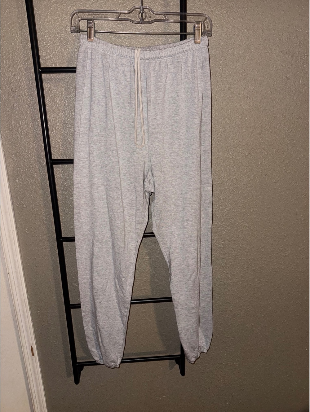 Offline by Aerie Light Gray XS Sweatpants with Elastic Waist and Ankle Cuffs